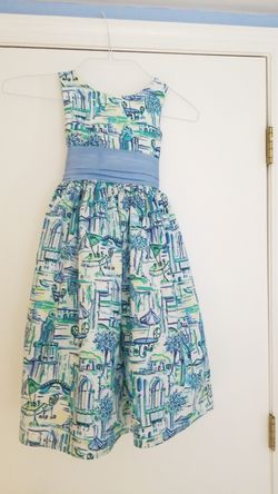 Like New! Girls Dress (Size 6)