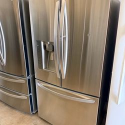 LG STAINLESS STEEL FRENCH DOORS REFRIGERATOR