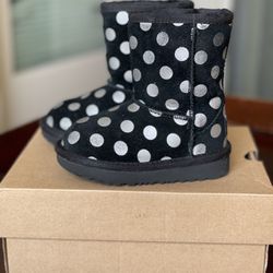 Ugg Boots Toddler Size 6 Black Polka Dots