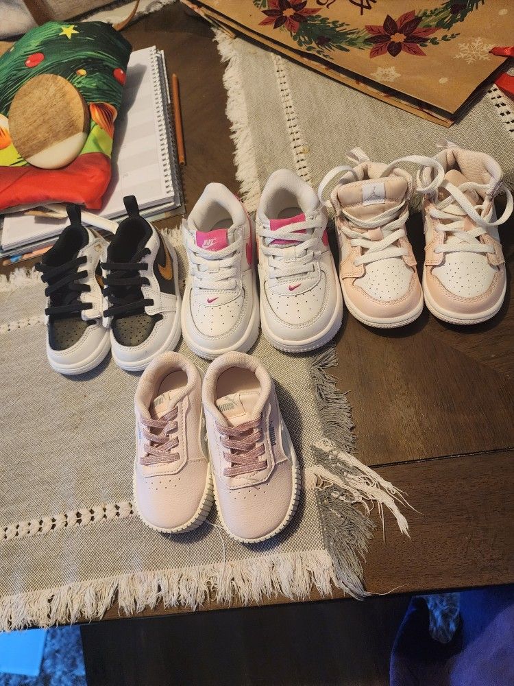 4 Pear Of Shoes