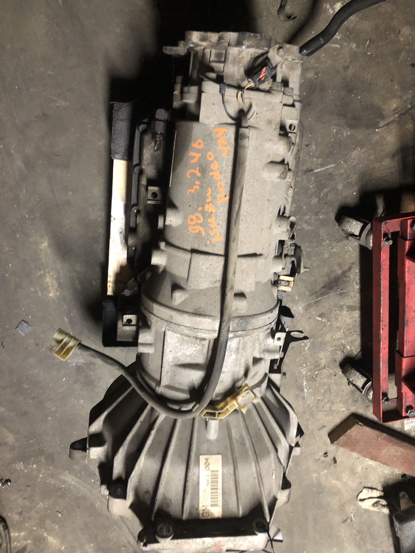 Transmission for 1998-1999 Isuzu Rodeo Passport v6, 4x4,