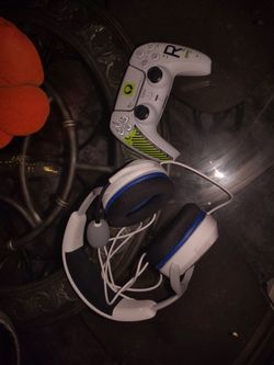 Ps5 dualsense controller w/ headset