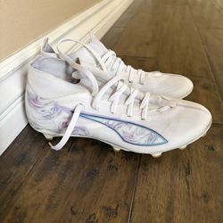 Womens Soccer Cleats Brand: Puma Size: 7