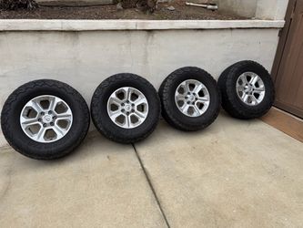 BFGoodrich All-Terrain T/A KO2 285/70R17 Tires on Toyota Wheels