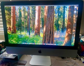 Apple iMac 21.5” 4k 2017 All in One Desktop loaded