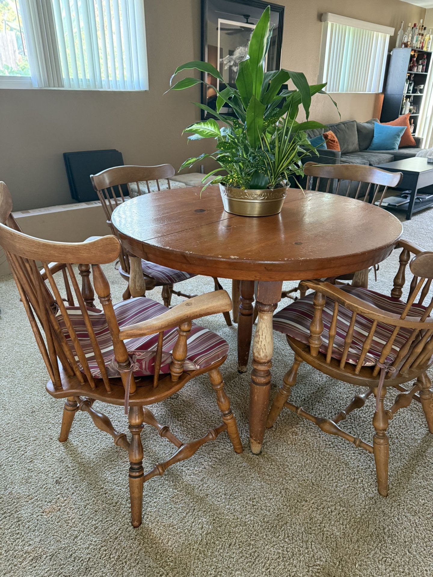 Solid Wood Table With Leaves To Extend For More Seating And Four Chairs