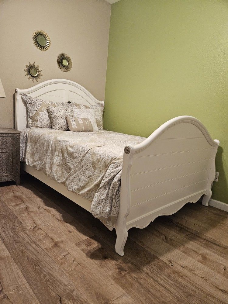 Full Size Bedroom Set