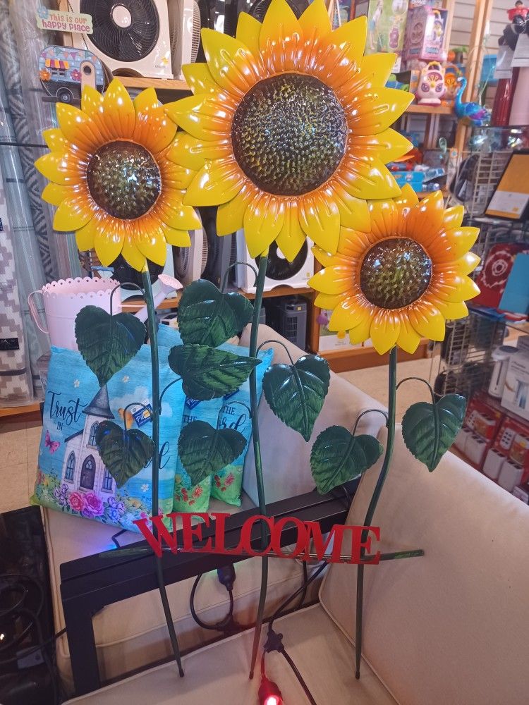New Outdoor Metal Garden Art Amazing Quality At Great Prices.
