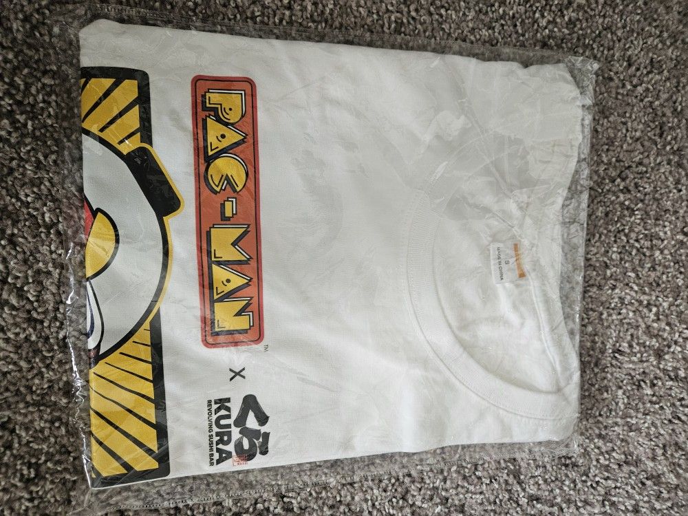 Pac Man Kura Sushi Shirt Small