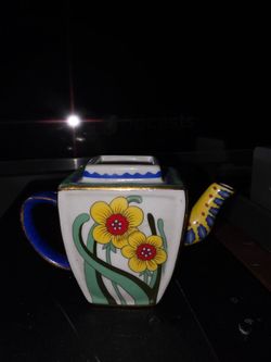 Square shape with a hand-painted