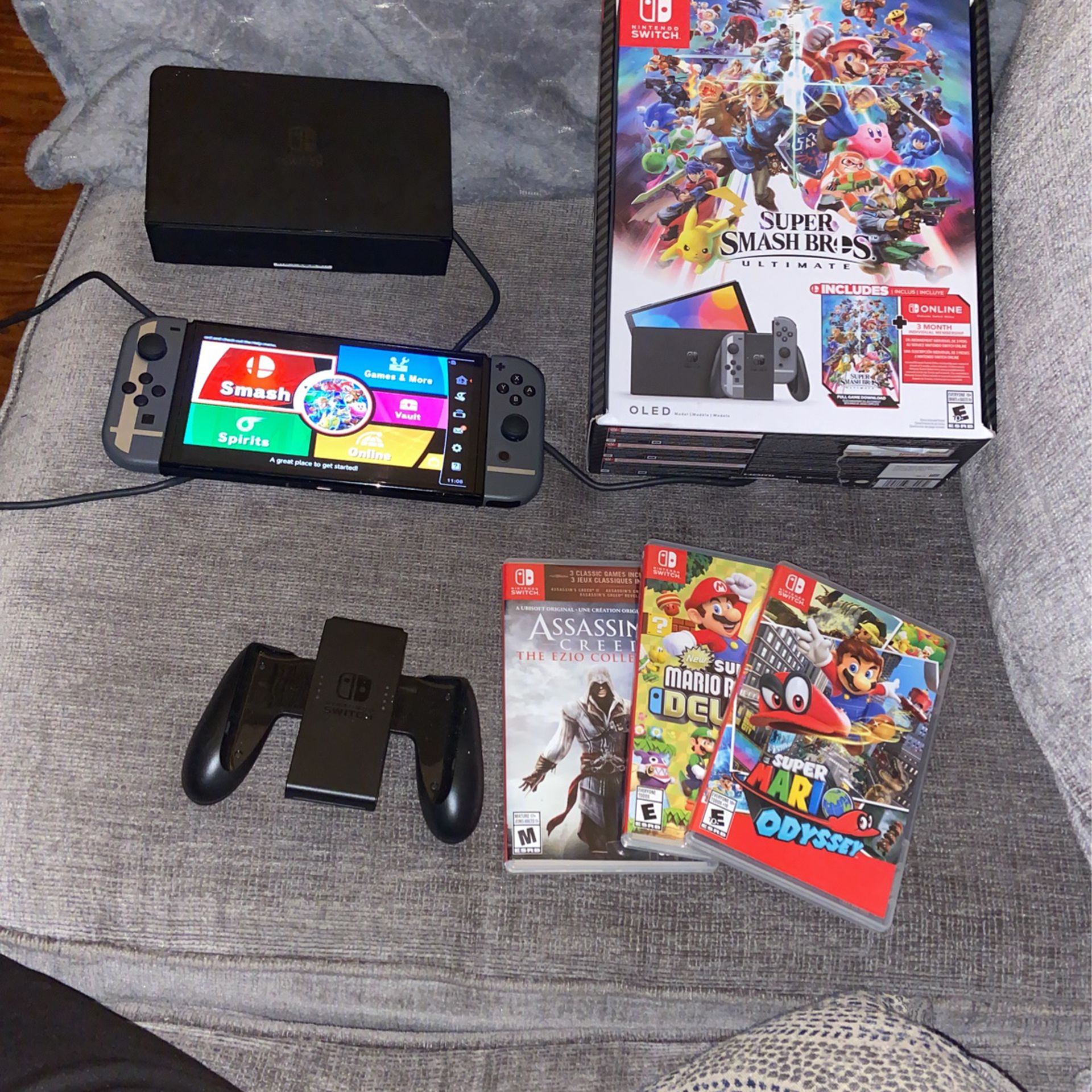 Nintendo Switch OLED (Smash Bros Bundle) + 3 Games 