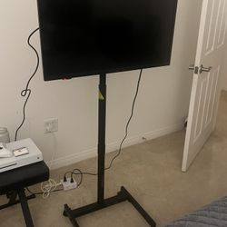 Like New Insignia Smart TV 