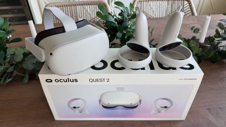 Oculus Quest 2 VR Headset with Extras