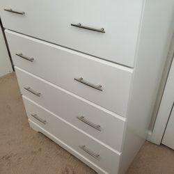 White 4 Drawer Dresser Nursery Dresser for Kids Bedroom 