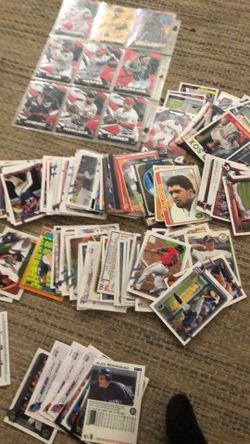 Over 200 hundred baseball cards