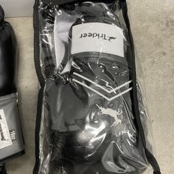4 Pairs Of Boxing Gloves 