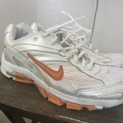 Nike Air Max Moto 2k 