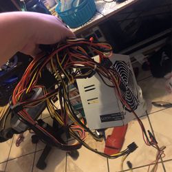 Lltra 600 Watt Power Supply