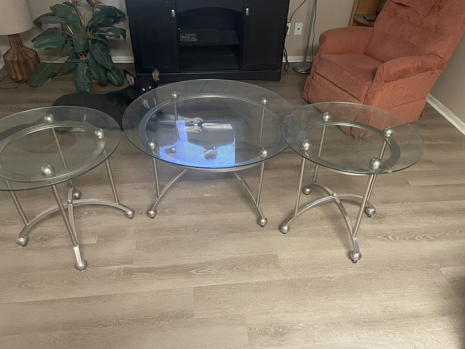 Coffee table and a two end