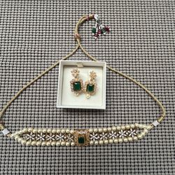 Beautiful Jewellery Set For Sale