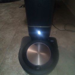 Roomba s9+ Self-Emptying Robot Vacuum