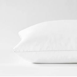 Saatva Down Alternative Pillow - Hypoallergenic Pillow with Plush & Airy Feel - Breathable Organic Cotton Cover - Lofty Microdenier Down Alternative -