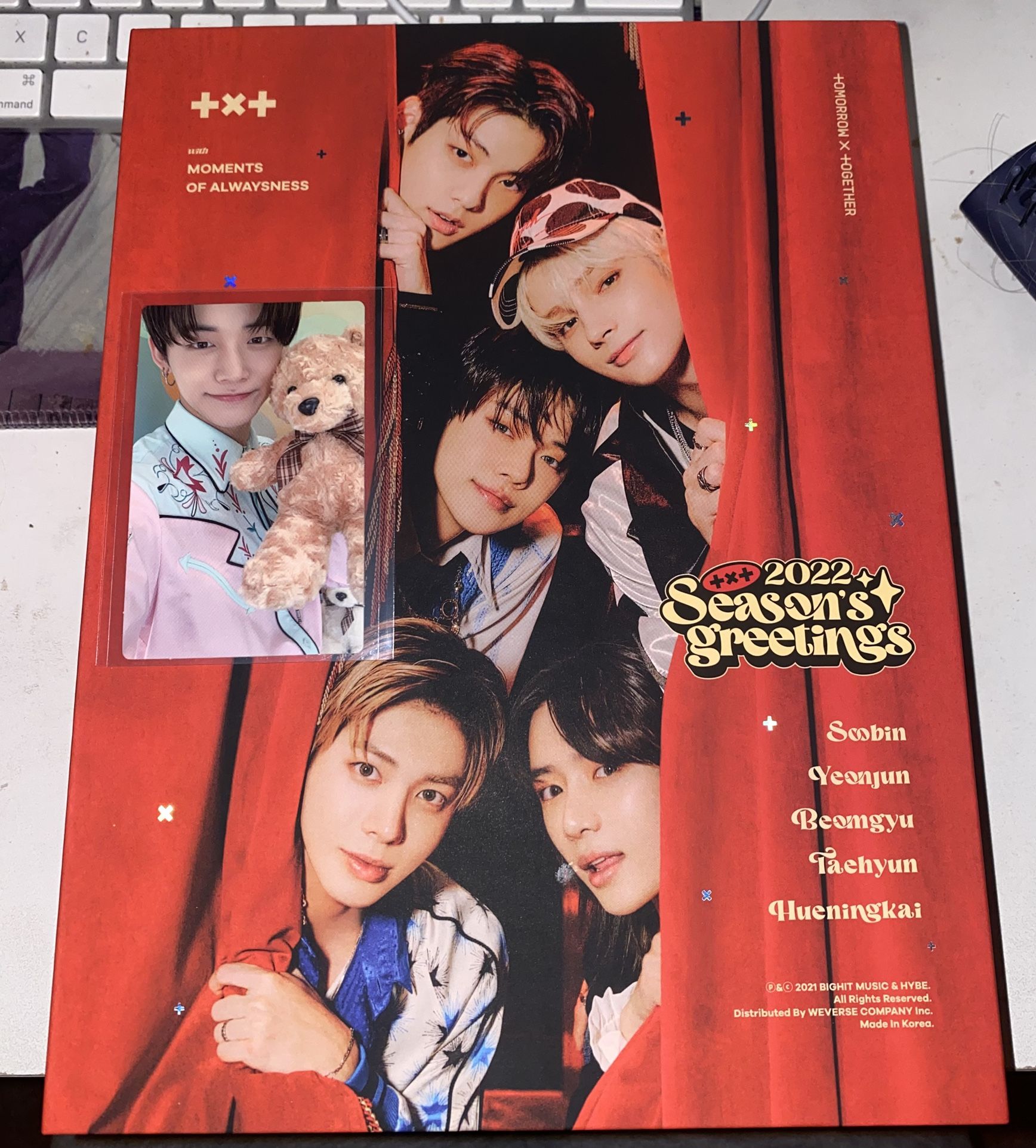 txt 2022 seasons’s greetings + yeonjun teddy bear pc