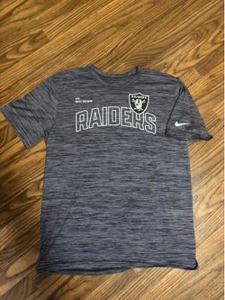 Nike Dri Fit. Woman’s Las Vegas Raiders Short Sleeve * Large.