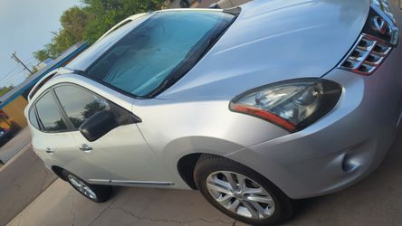 Nissan Rogue Silver SUV