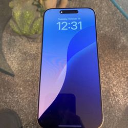 iPhone 16 pro 256 Gigs AT&T