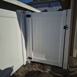 Vinyl Fence 