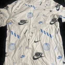 Nike T-shirt 