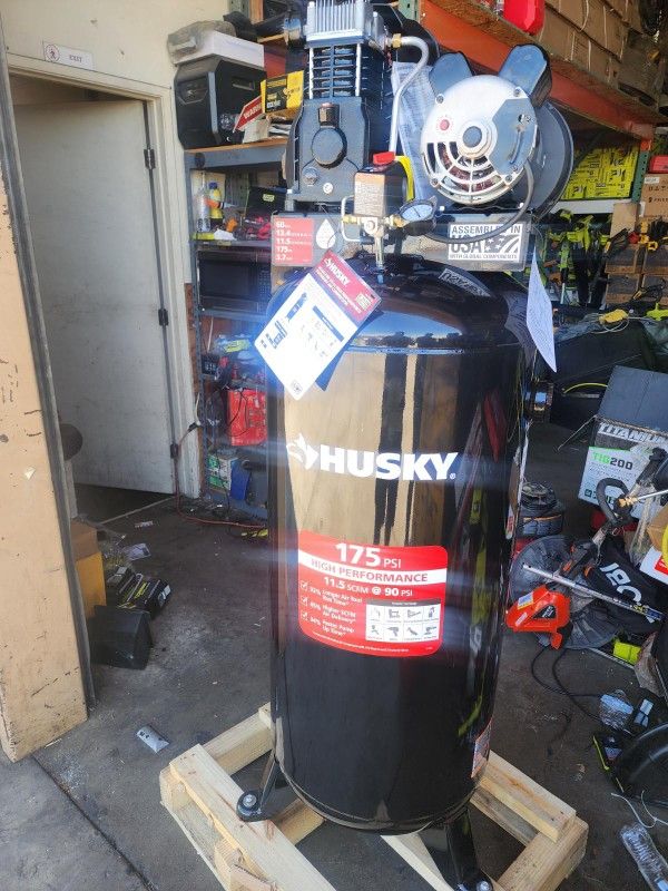 Husky
60 Gal. 3.7 HP 1-Phase 175 PSI
Oil Lubed Belt Drive Stationary
Electric Air Compressor
