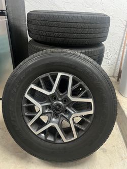 2024 Jeep Wrangler Sahara OEM tires
