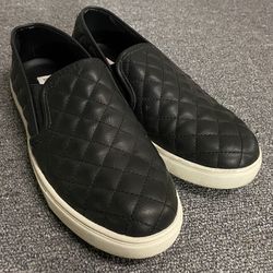 Steve Madden Quilted Shoes 