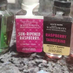 Bath And Body Works Wallflowers Refill $5 Each .
