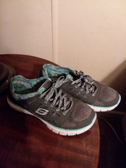 Sketcher shoe size 6 1/2