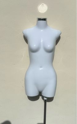 Brand new clothing mannequin