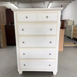 White 5 Drawer Dresser