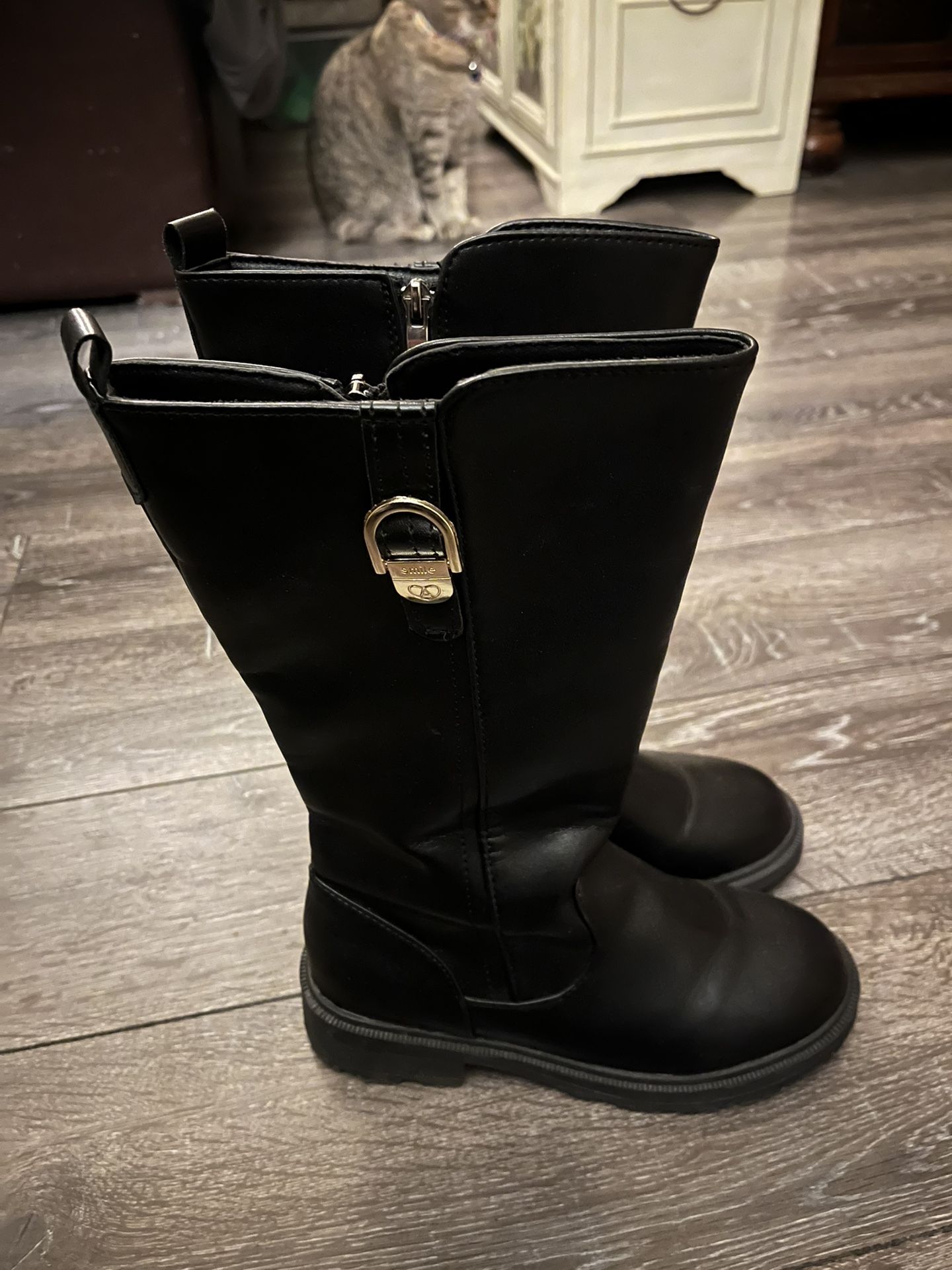 Women’s boots size 5–5 1/2