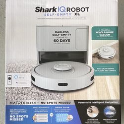 Shark IQ Robot Vacuum Bagless 60 Day Capacity Base RV2303AE 