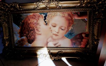 Large Cherub Mirror Valued @ $160 - Very Heavy/Sturdy - In Great Condition Like New