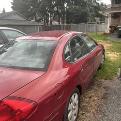 2000 Ford Taurus
