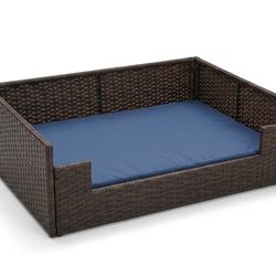 Stylish Elevated Rattan Dog Bed – Indoor/Outdoor (Navy Cushion)