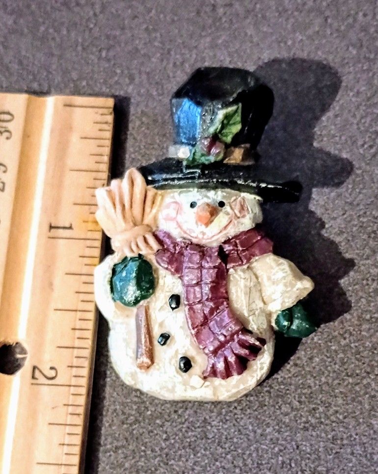 Frosty The Snowman Christmas Brooch Vintage Collectible Lapel Pin A-1