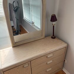 Dresser with drawer
