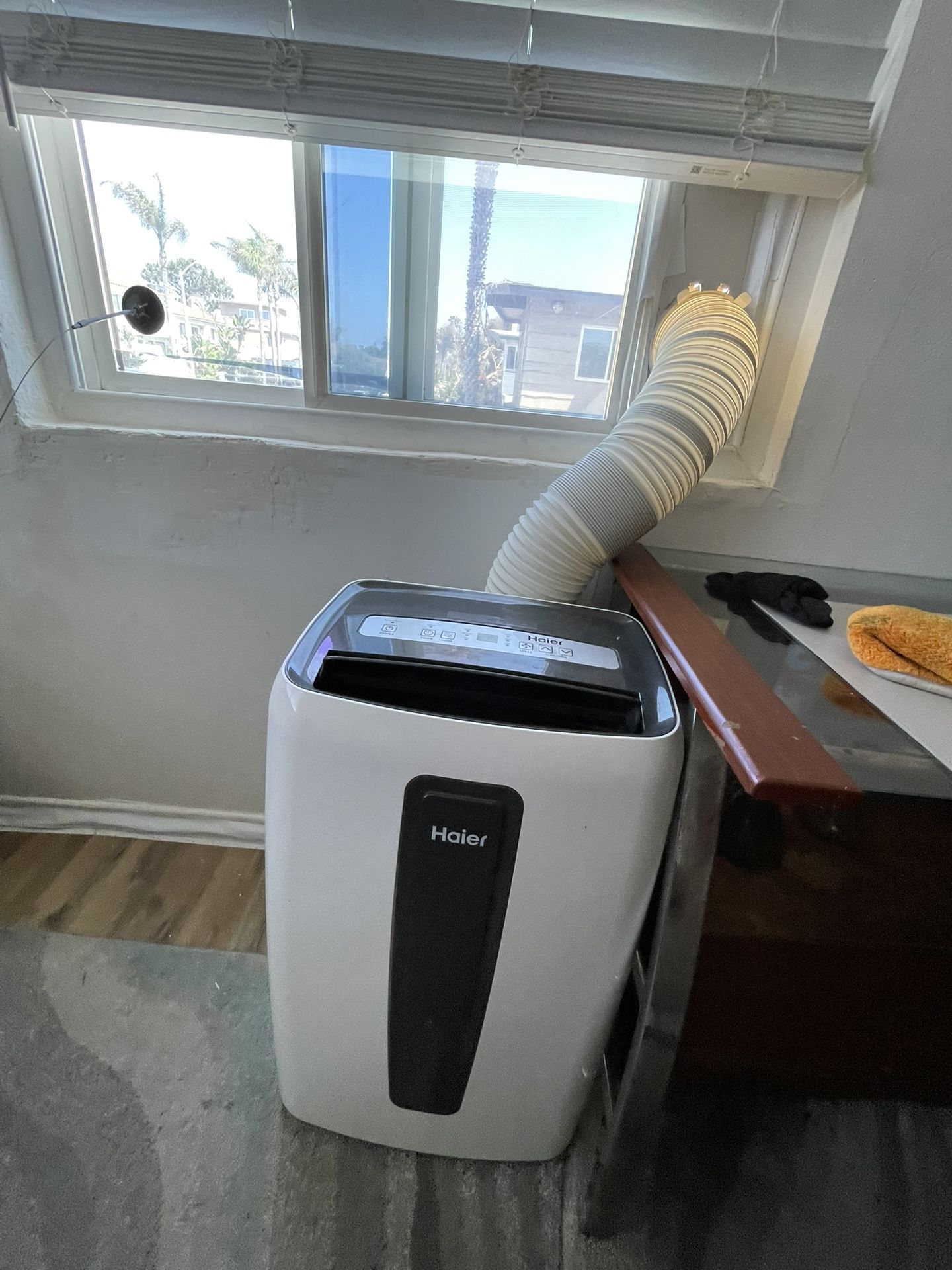 Haier Portable Ac with Water Pump