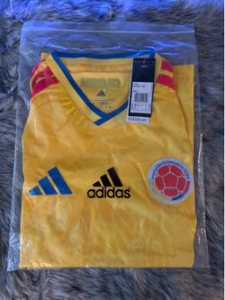 Adidas Columbia World Cup jersey size small