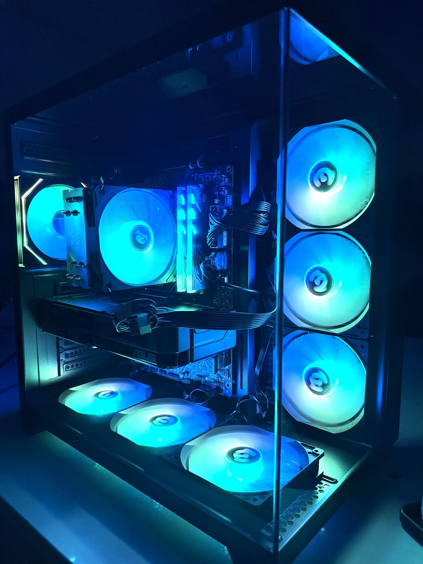 Gaming PC — Intel i7-14700F / RTX 4070 / 32GB DDR5 / 1TB SSD / 750W PSU