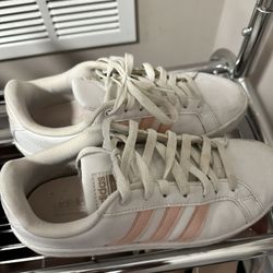 Adidas Sneakers